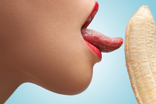 Ich lutsche deinen Schwanz beim Blowjob Telefonsex Jetzt anrufen: 09005 – 662 663 04